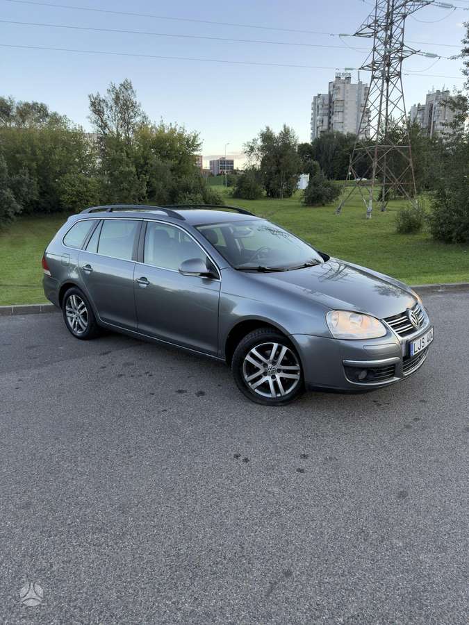 Volkswagen Golf - 3