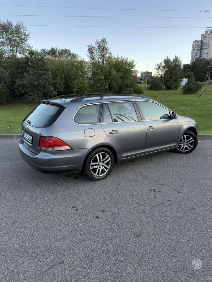 Volkswagen Golf - 4