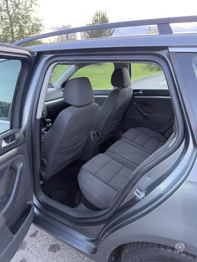 Volkswagen Golf - 9