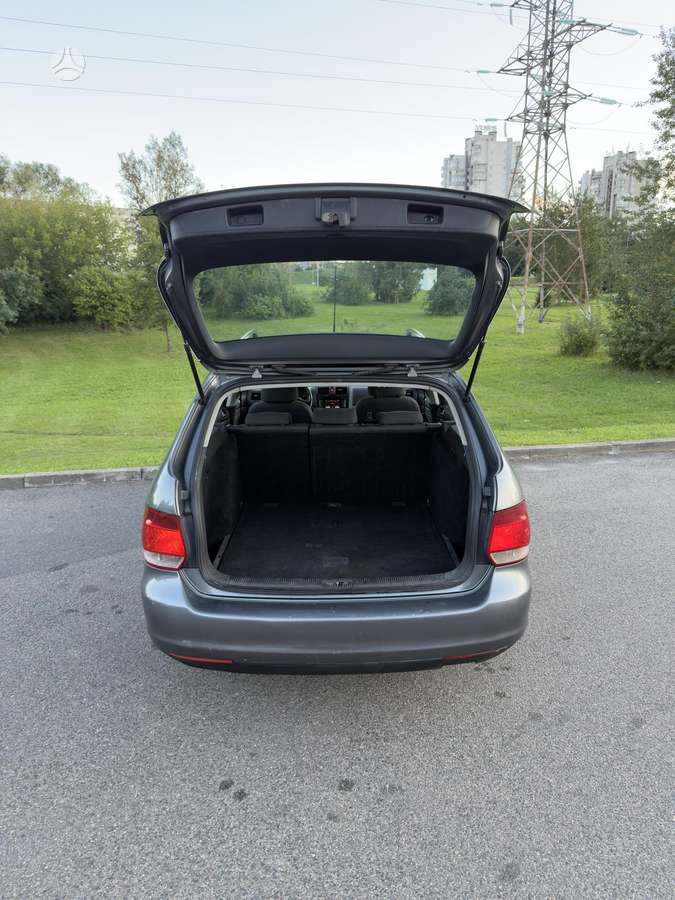 Volkswagen Golf - 11