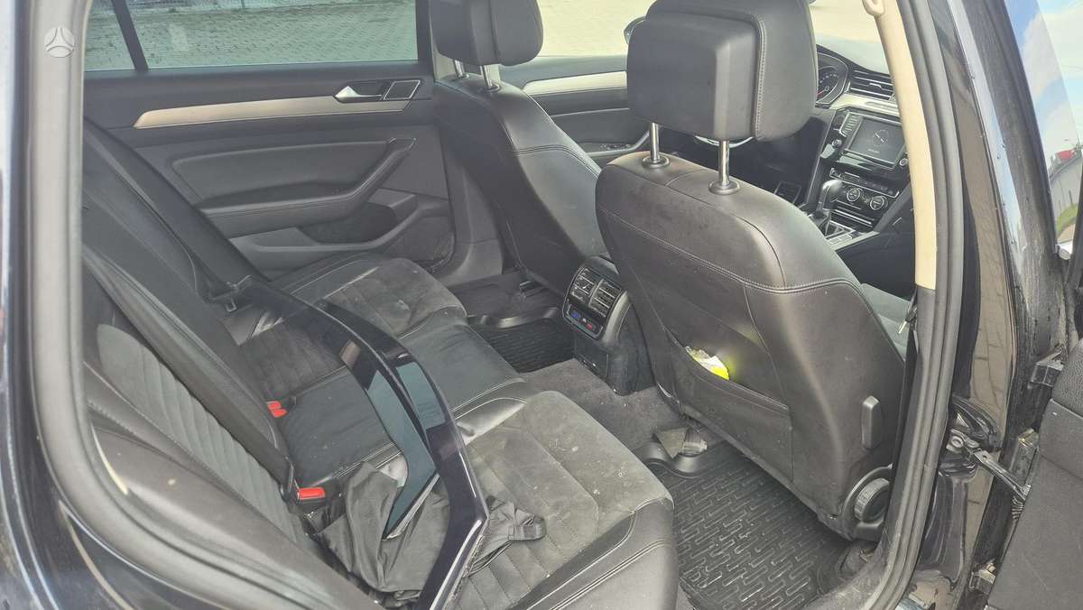 Volkswagen Passat - 8