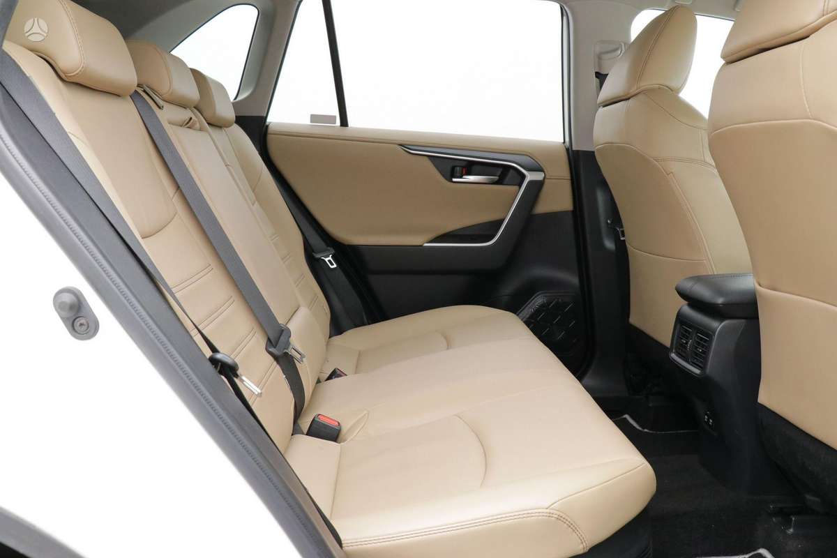 Toyota RAV4 - 10