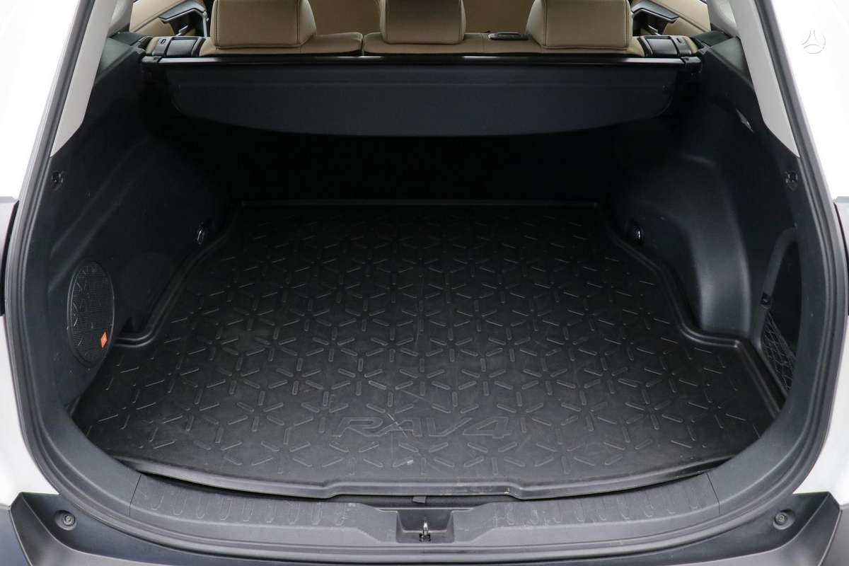 Toyota RAV4 - 11