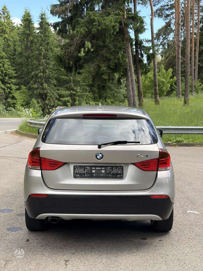 BMW X1, 2.0 l., Минивэн