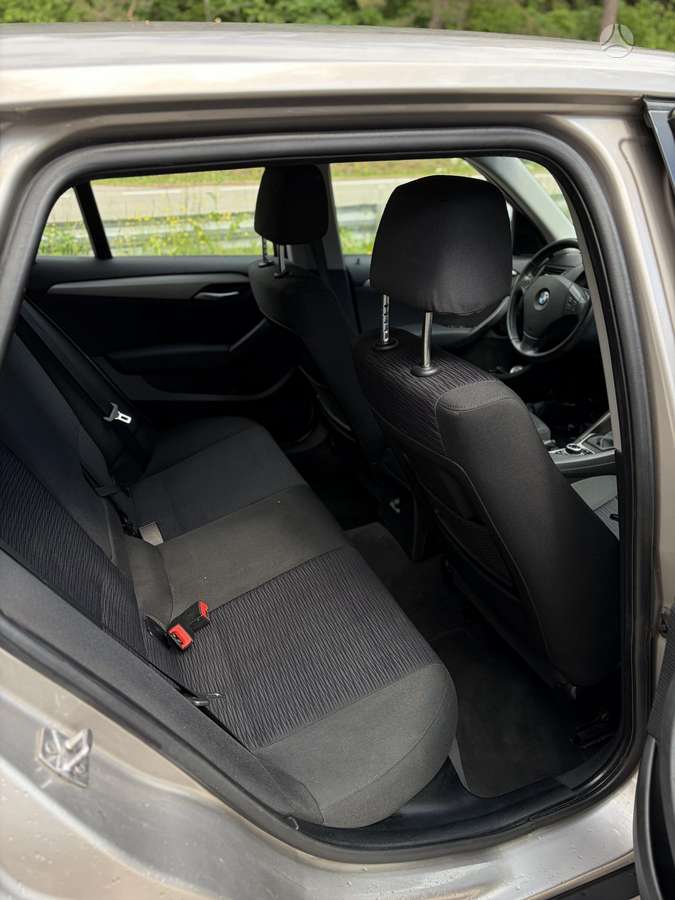 BMW X1, 2.0 l., Минивэн