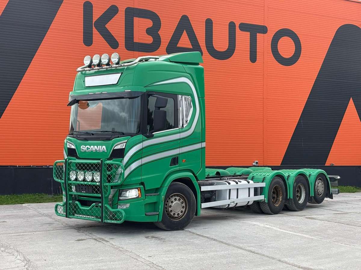Scania R 650 8x4*4, шасси