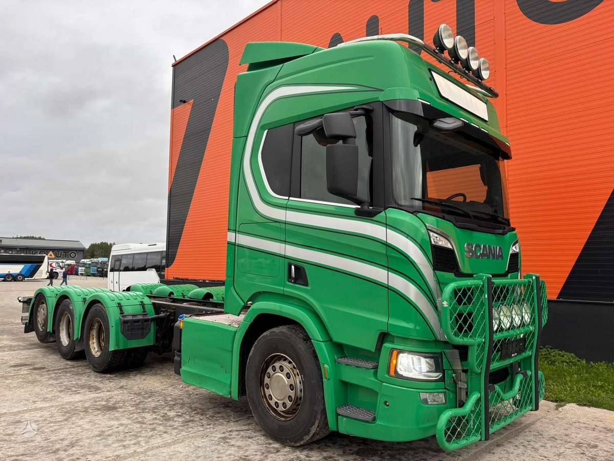 Scania R 650 8x4*4, шасси