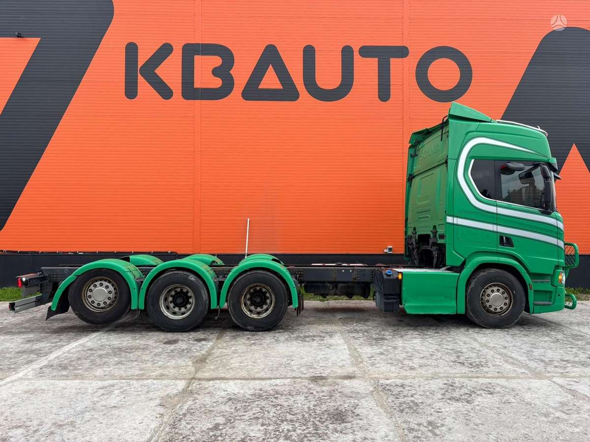 Scania R 650 8x4*4, шасси