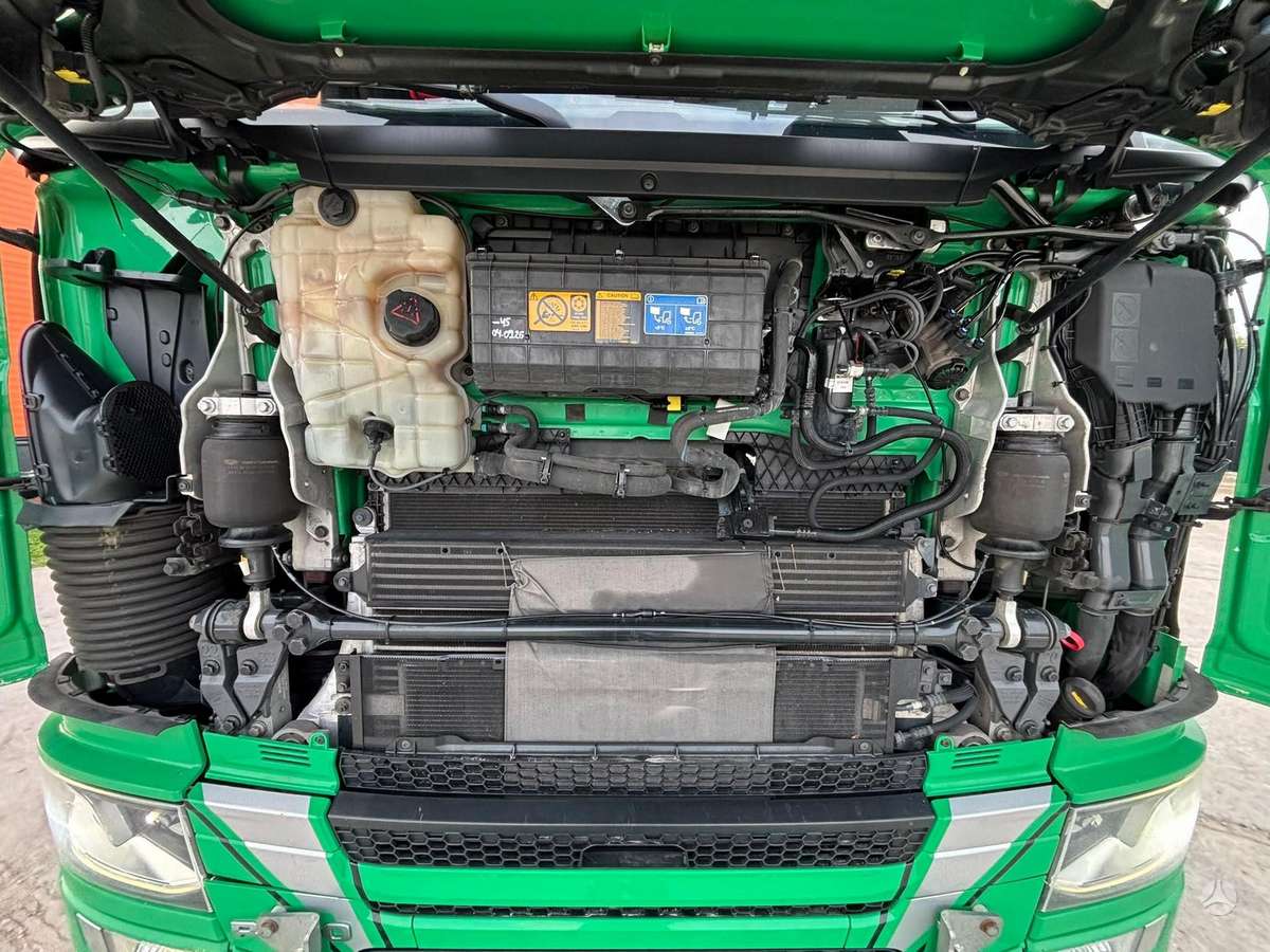 Scania R 650 8x4*4, шасси
