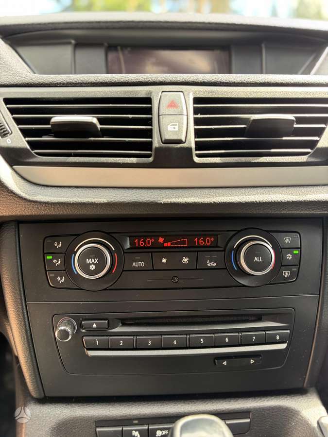 BMW X1, 2.0 l., mpv / minivan