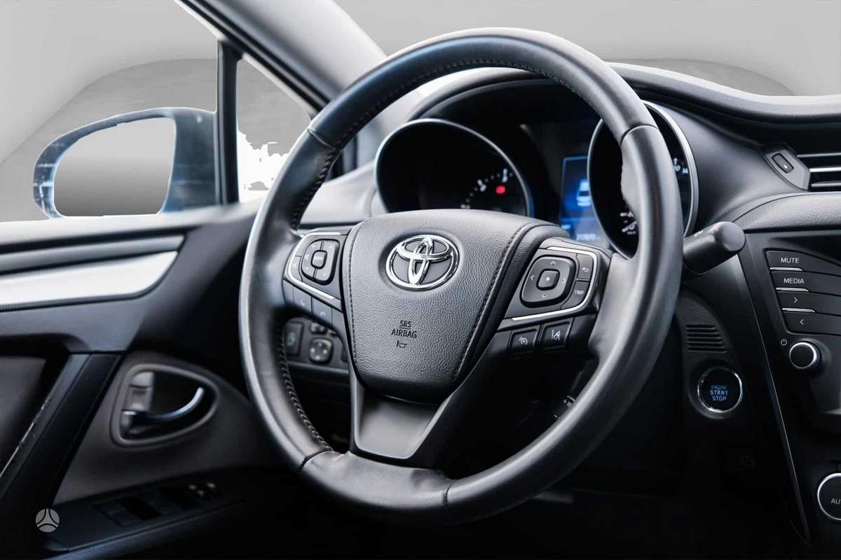 Toyota Avensis - 6