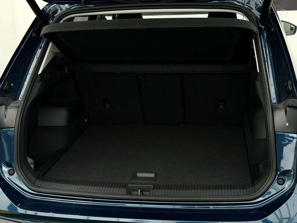 Volkswagen Tiguan - 12