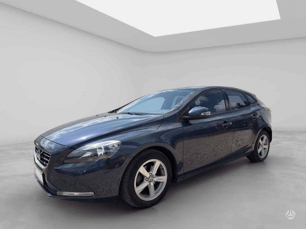 Volvo V40, 1.6 l., hatchback