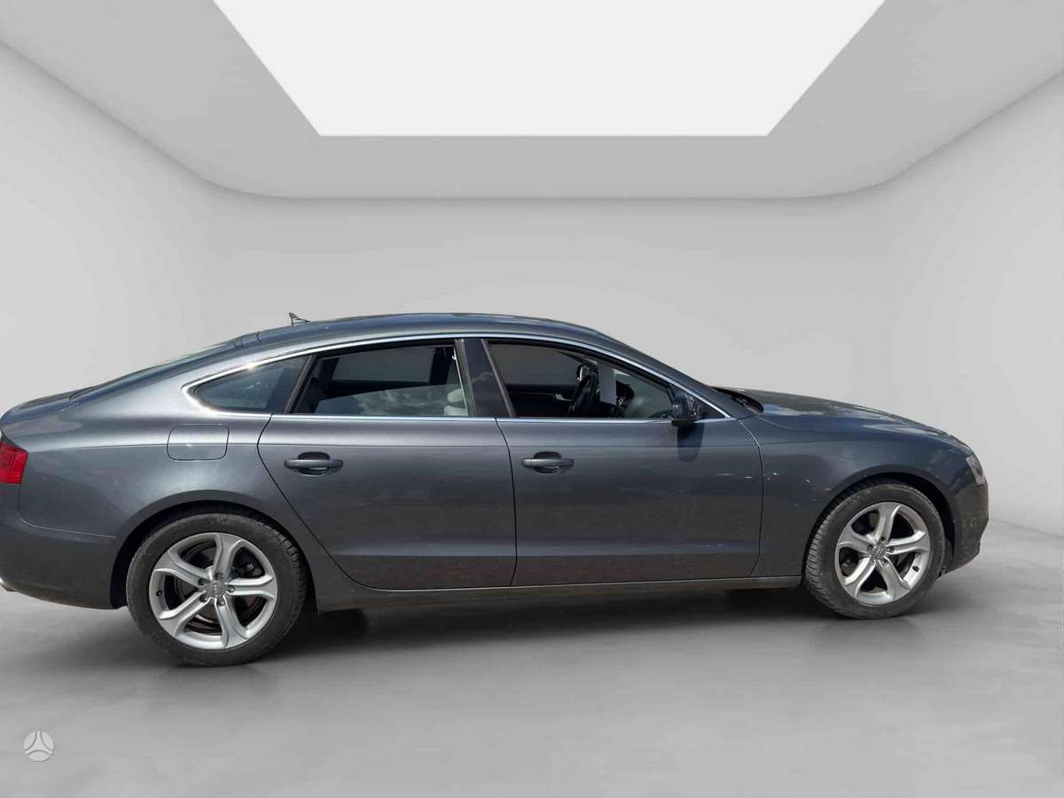 Audi A5, 3.0 l., sedanas