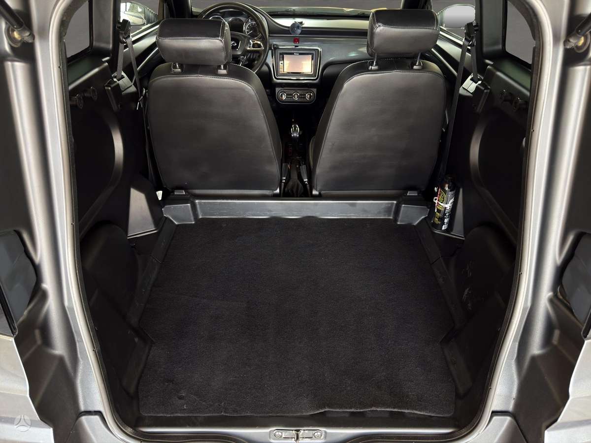 Ligier JS60, 0.5 l., hatchback