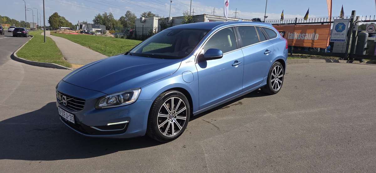 Volvo V60, 2.4 l., Универсал