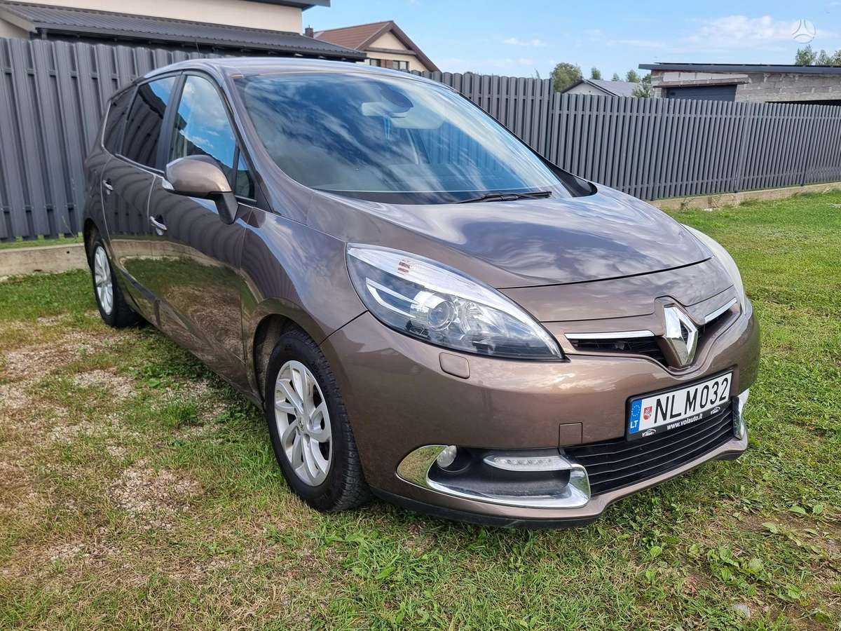 Renault Grand Scenic - 1