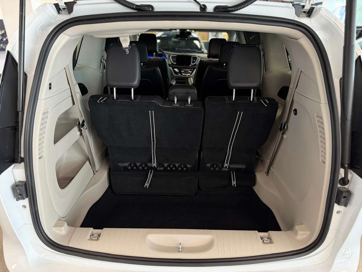 Chrysler Pacifica, 3.6 l., Минивэн