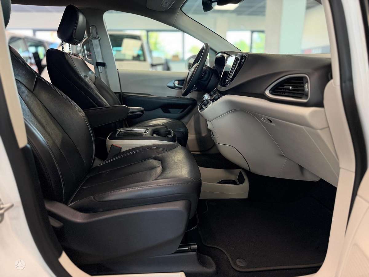 Chrysler Pacifica, 3.6 l., Минивэн