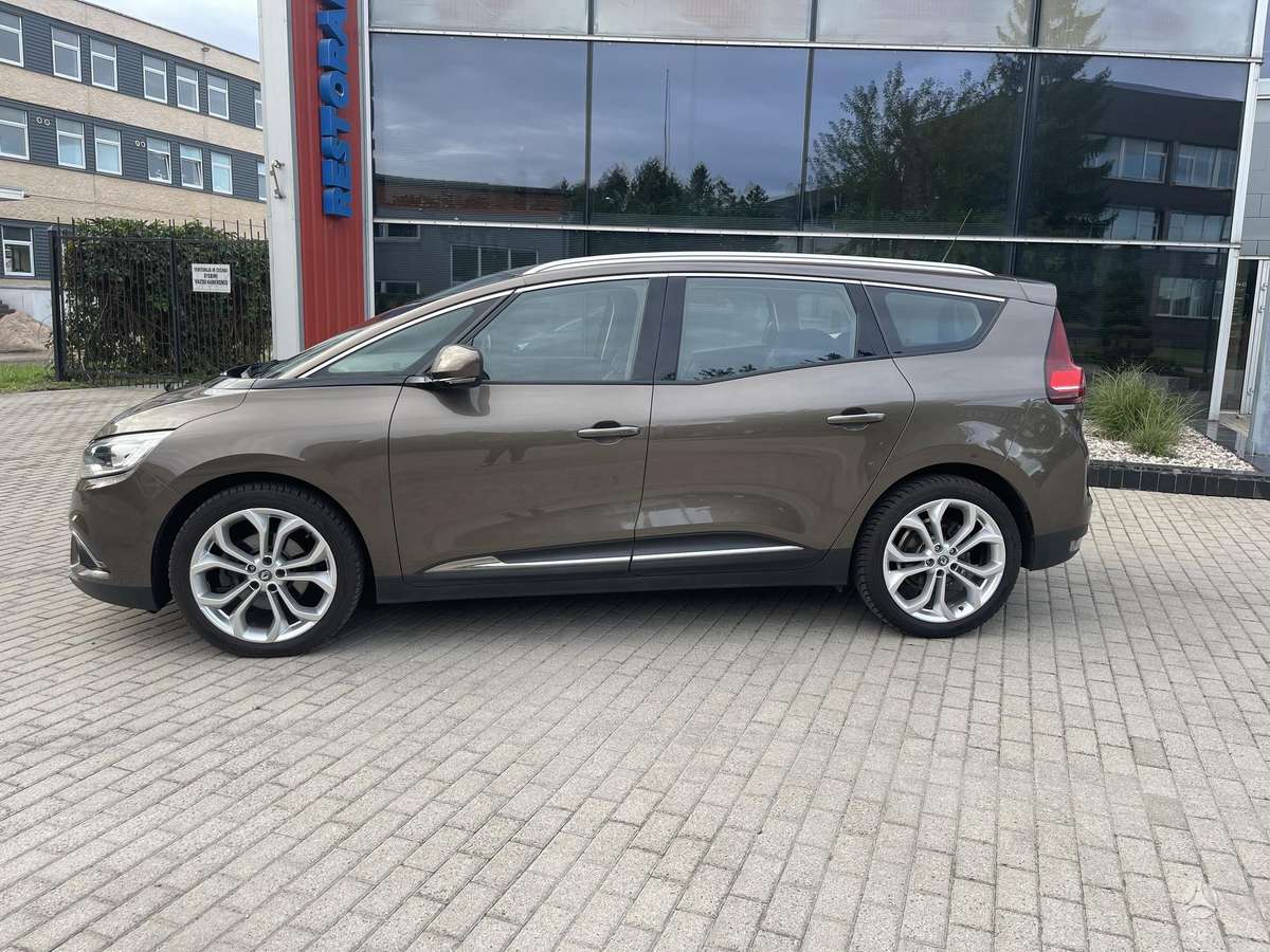 Renault Grand Scenic - 11