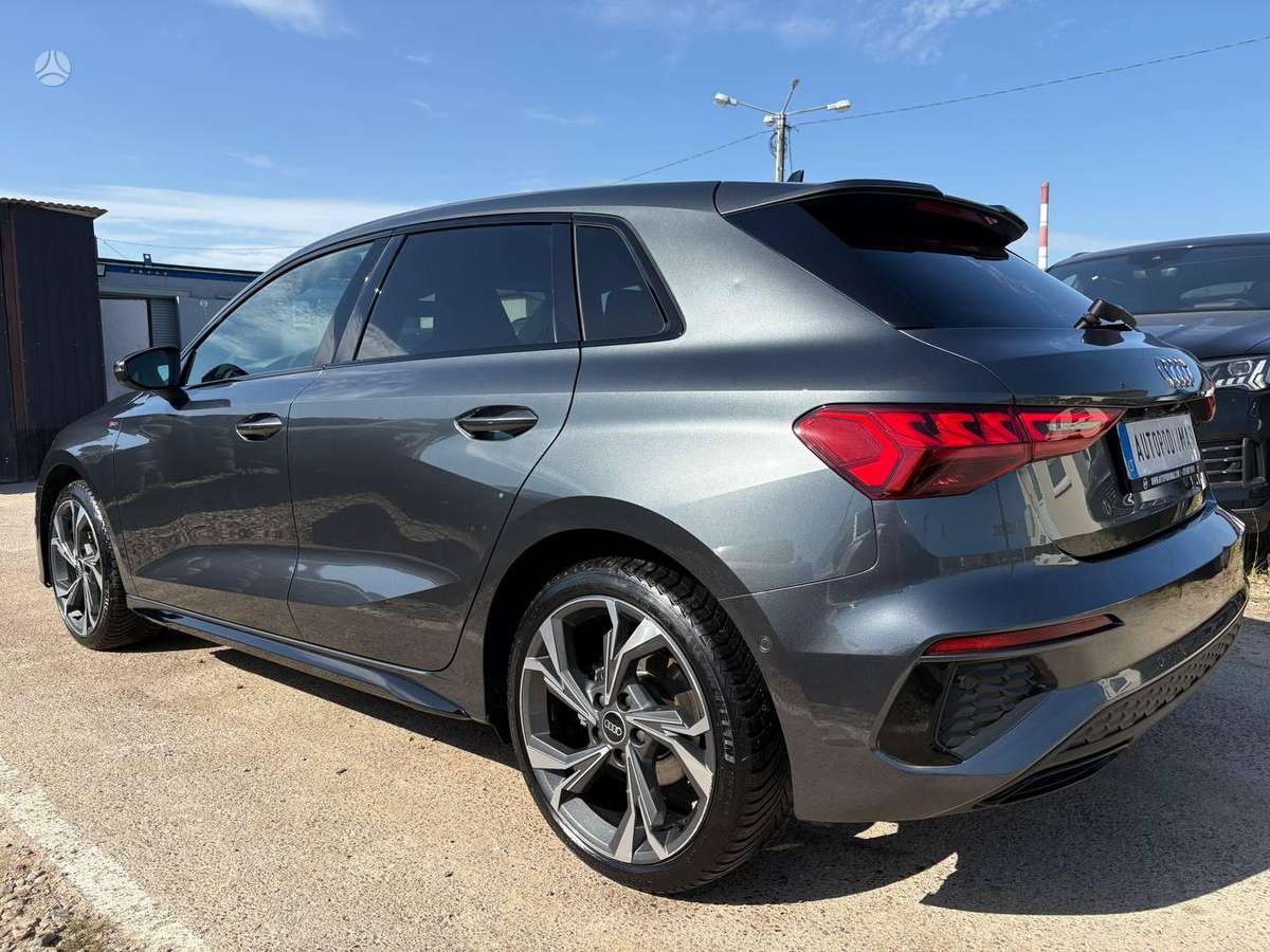 Audi A3, 1.5 l., hatchback