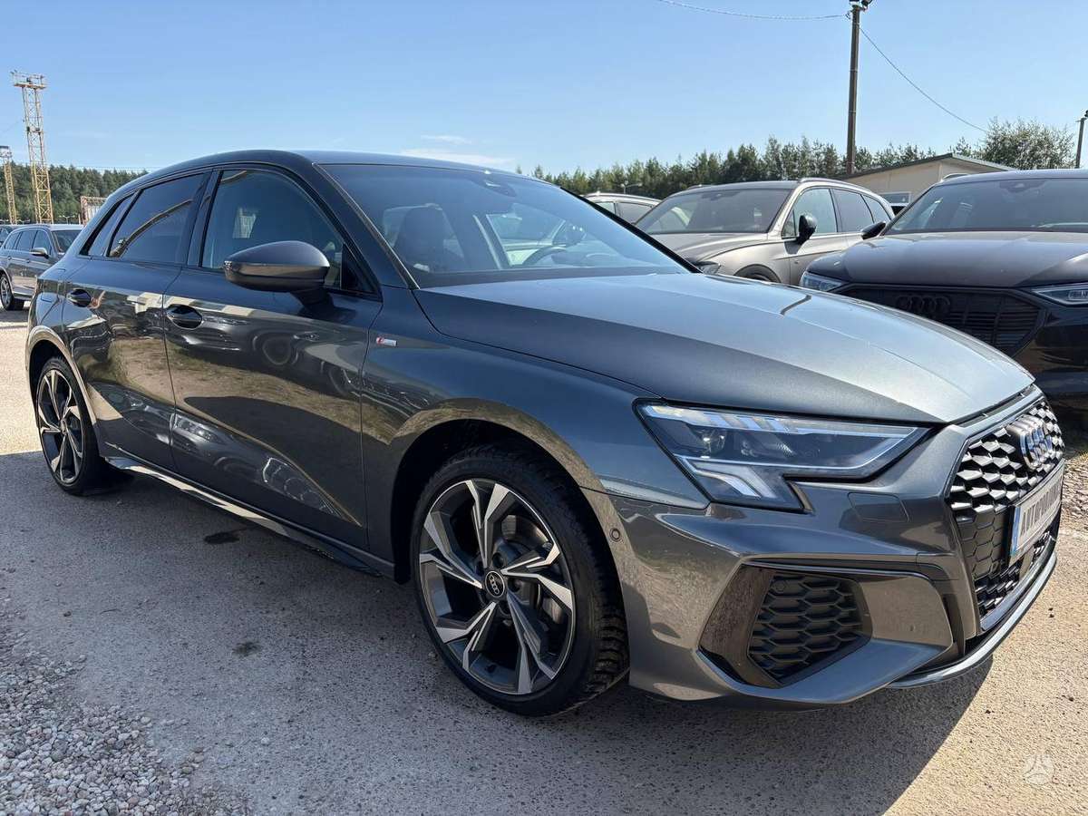 Audi A3, 1.5 l., hatchback