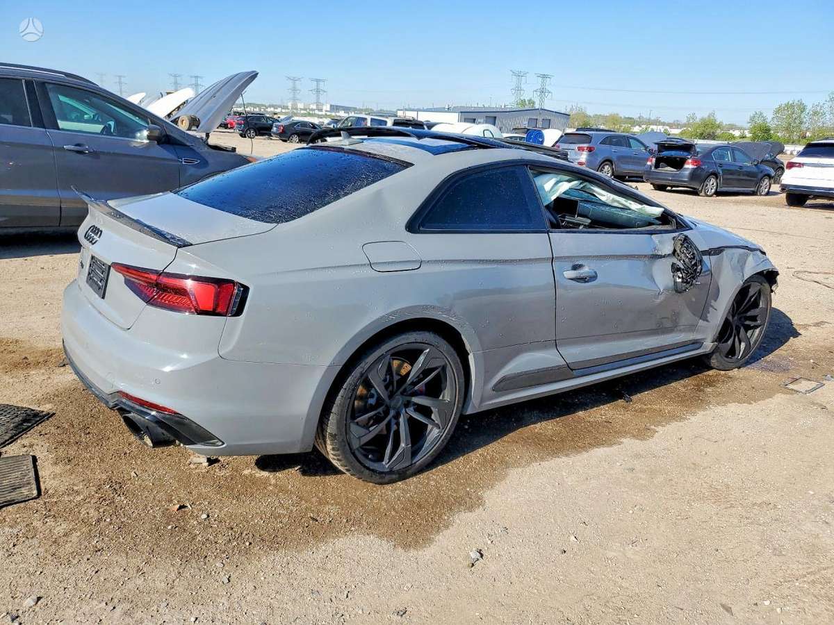 Audi RS 5 dalimis