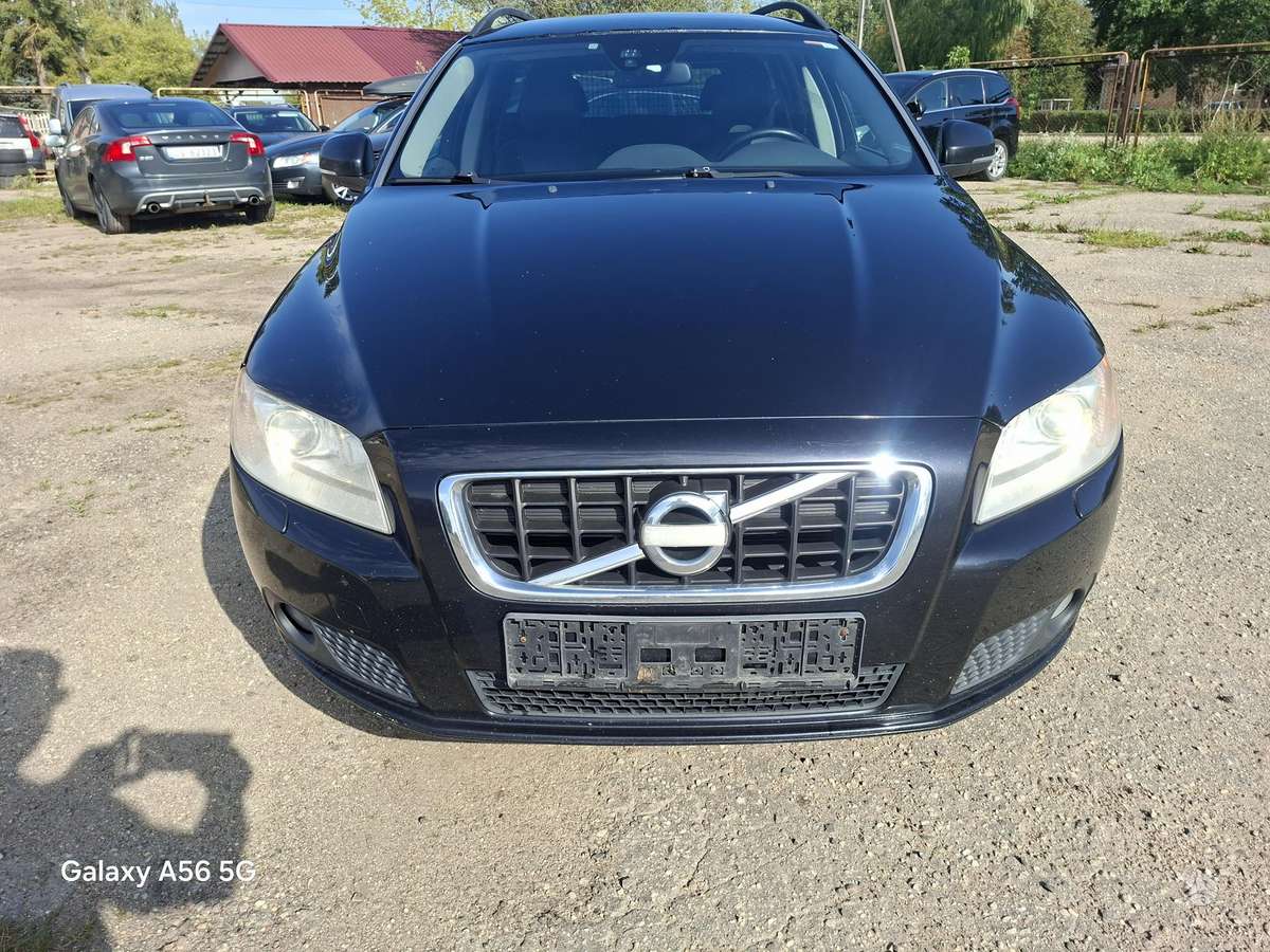 Volvo V70 - 1