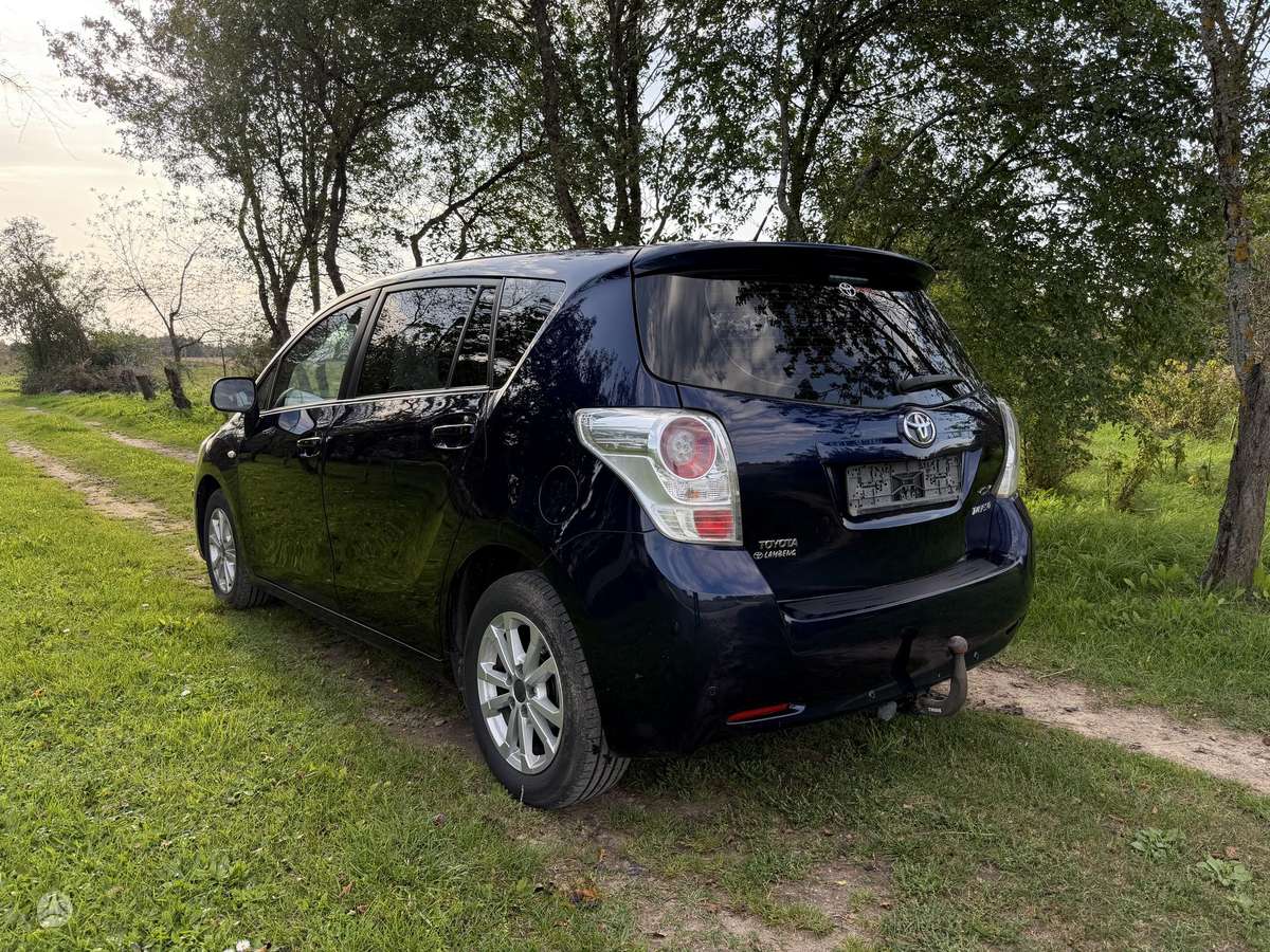 Toyota Verso - 2