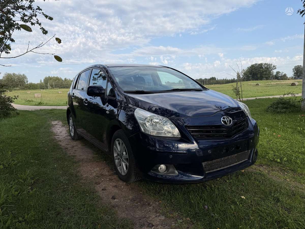 Toyota Verso - 4