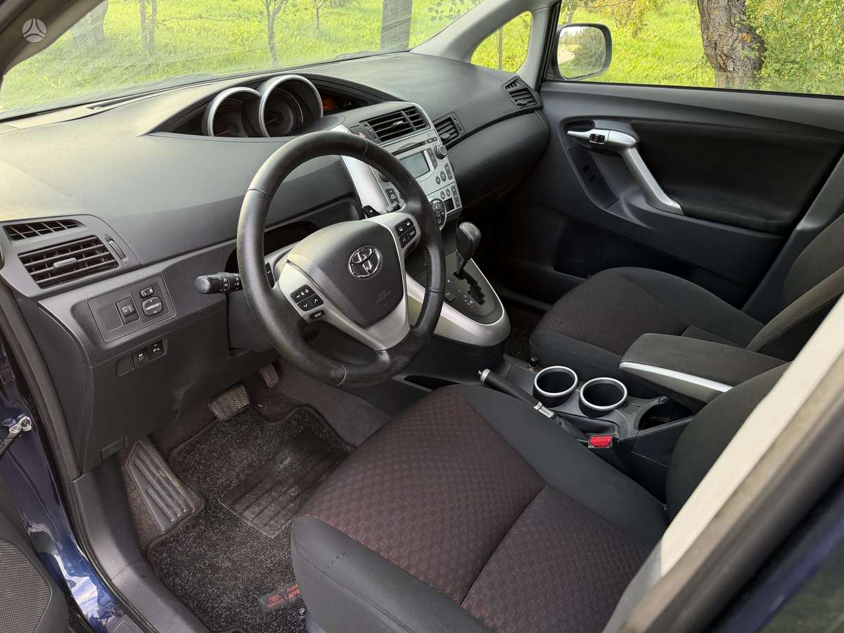 Toyota Verso - 5