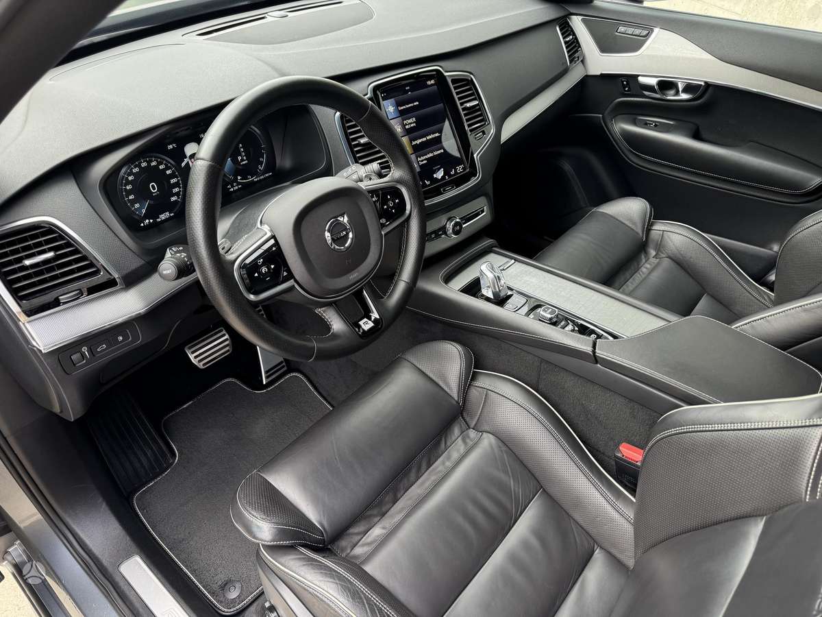 Volvo XC90 - 7