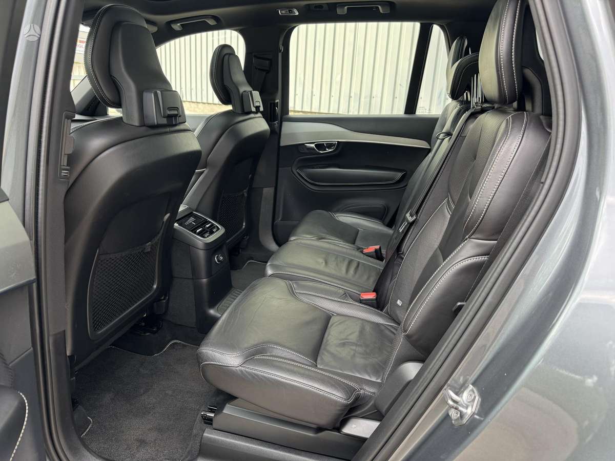 Volvo XC90 - 10