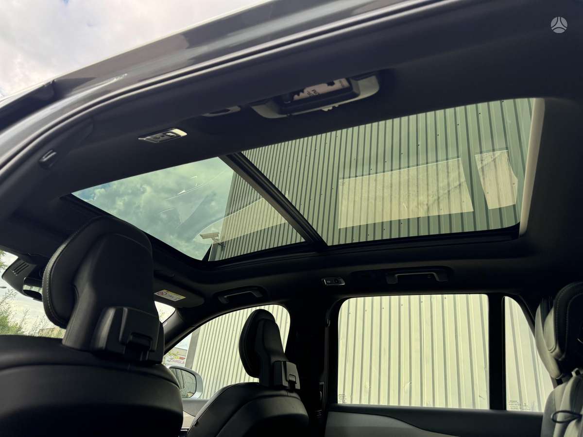 Volvo XC90 - 12