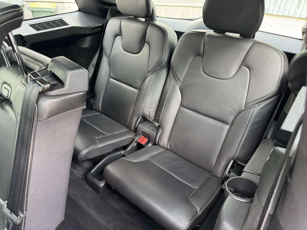 Volvo XC90 - 11