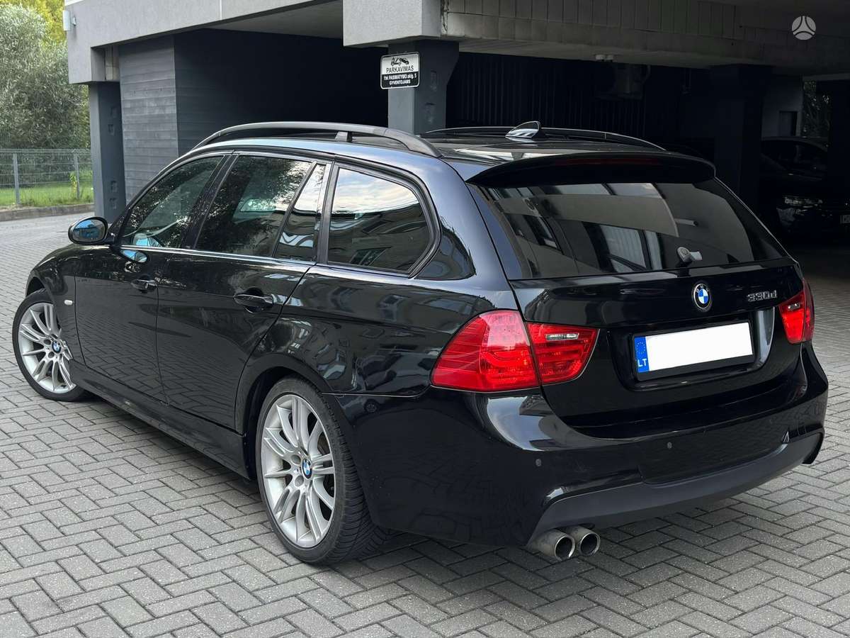 BMW 330, 3.0 l., wagon