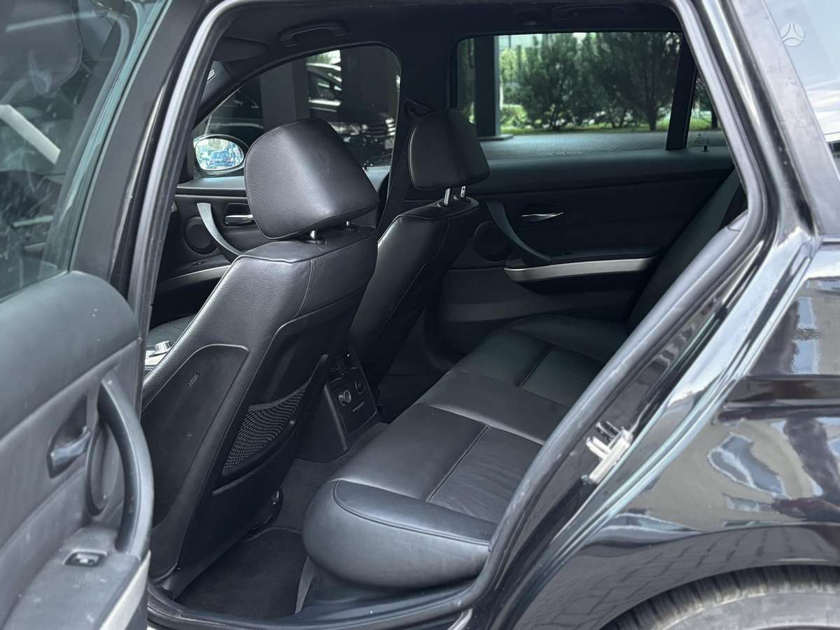 BMW 330, 3.0 l., wagon