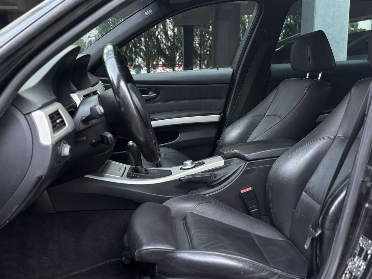 BMW 330, 3.0 l., wagon