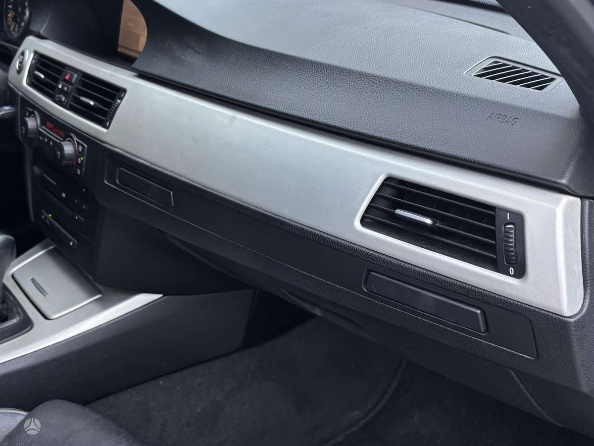 BMW 330, 3.0 l., wagon