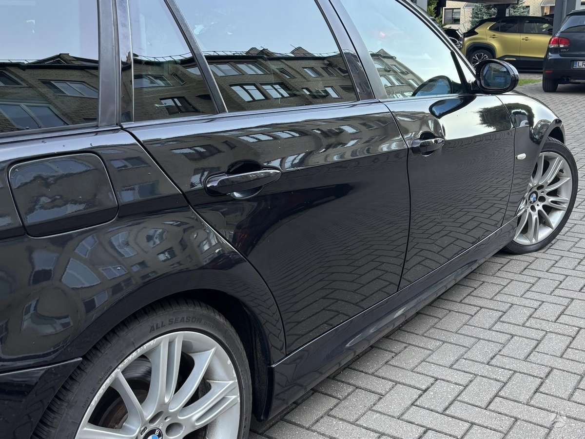 BMW 330, 3.0 l., wagon