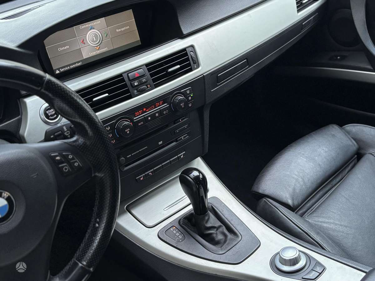 BMW 330, 3.0 l., wagon