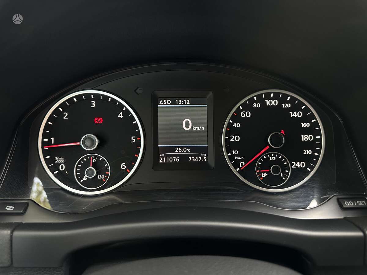Volkswagen Tiguan - 11