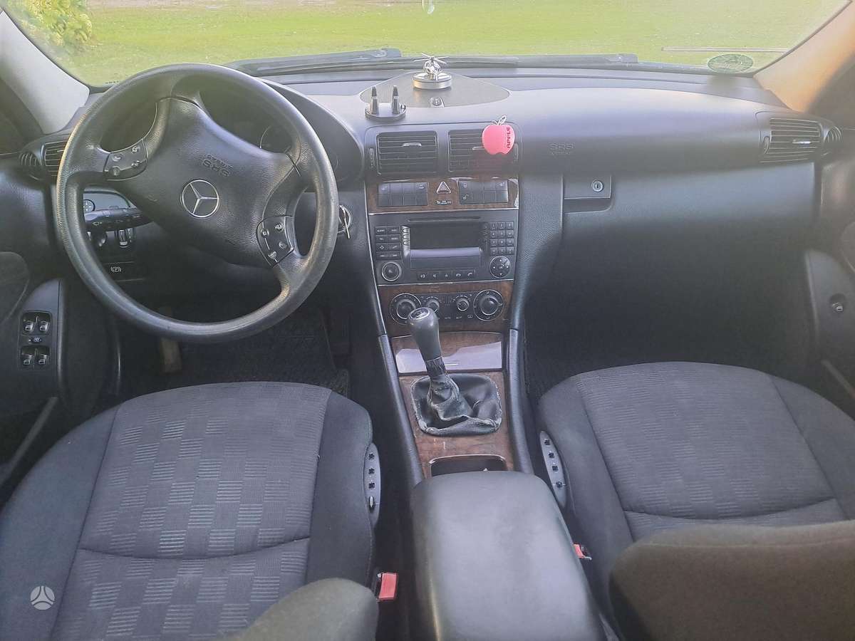 Mercedes-Benz C220 - 6