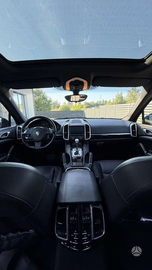 Porsche Cayenne - 3