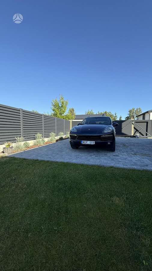 Porsche Cayenne - 4