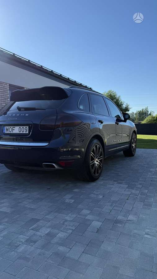 Porsche Cayenne - 7