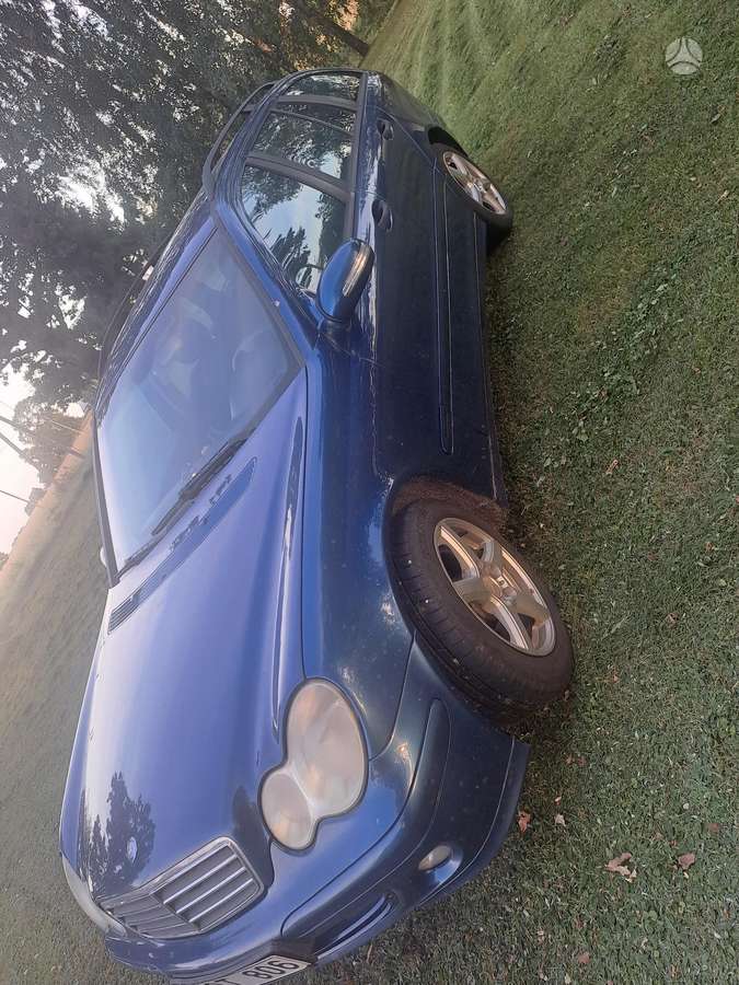 Mercedes-Benz C220 - 2