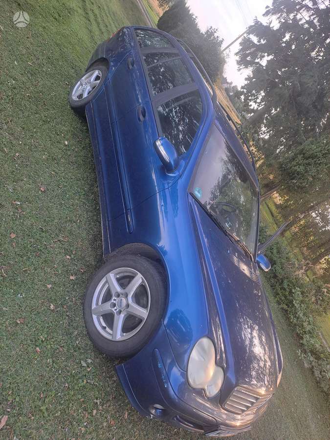 Mercedes-Benz C220 - 3