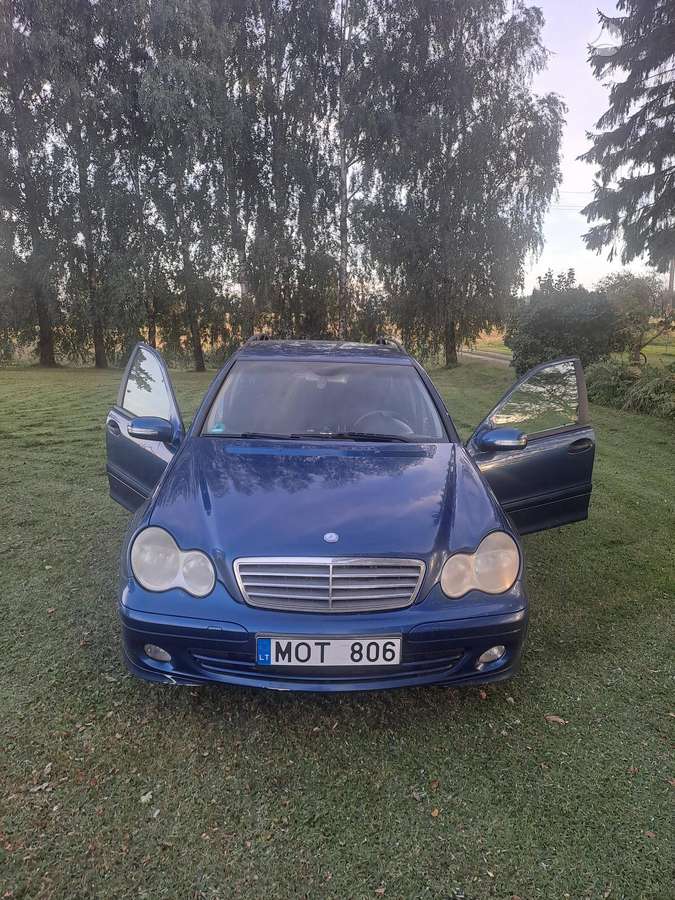 Mercedes-Benz C220 - 1