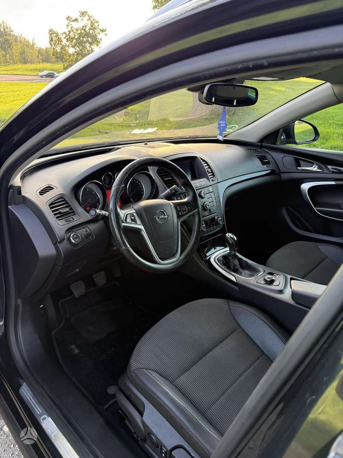 Opel Insignia, 2.0 l., hatchback